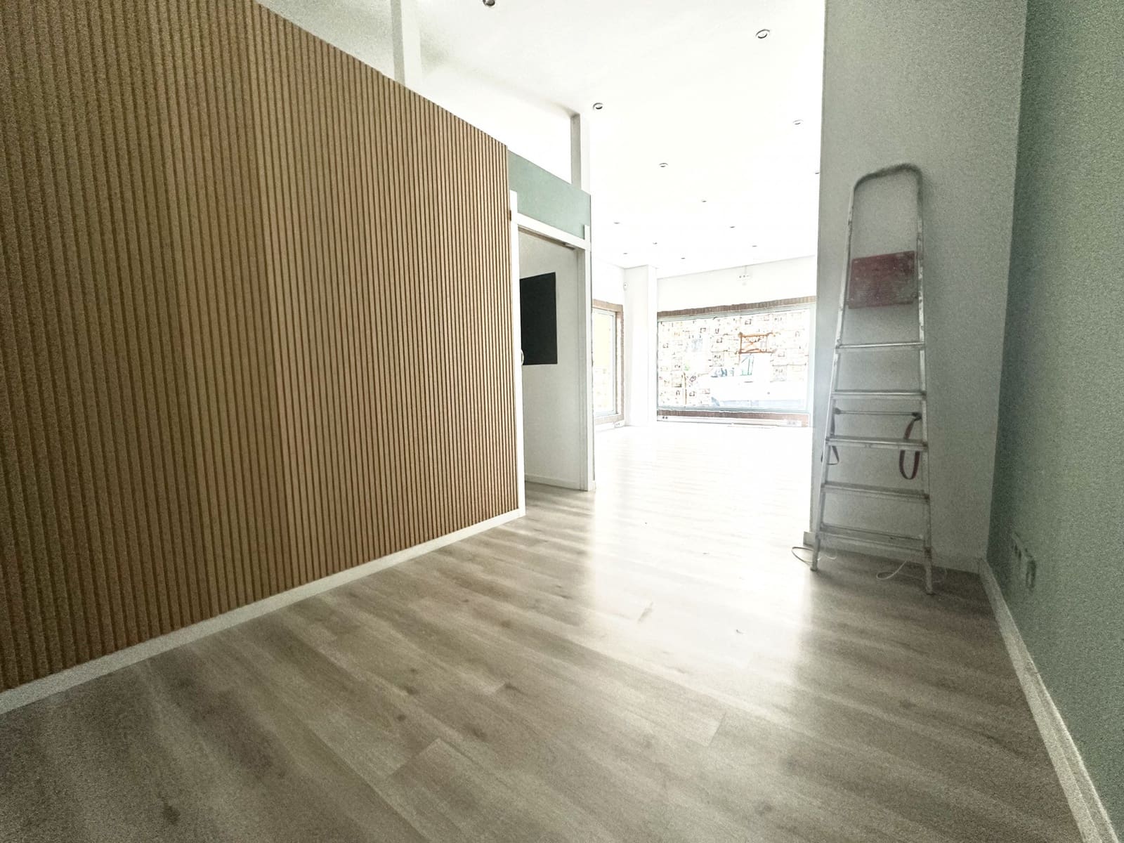 Kaupallinen myytävänä paikassa Marbella - 298 200 € (Ref: 9062656)