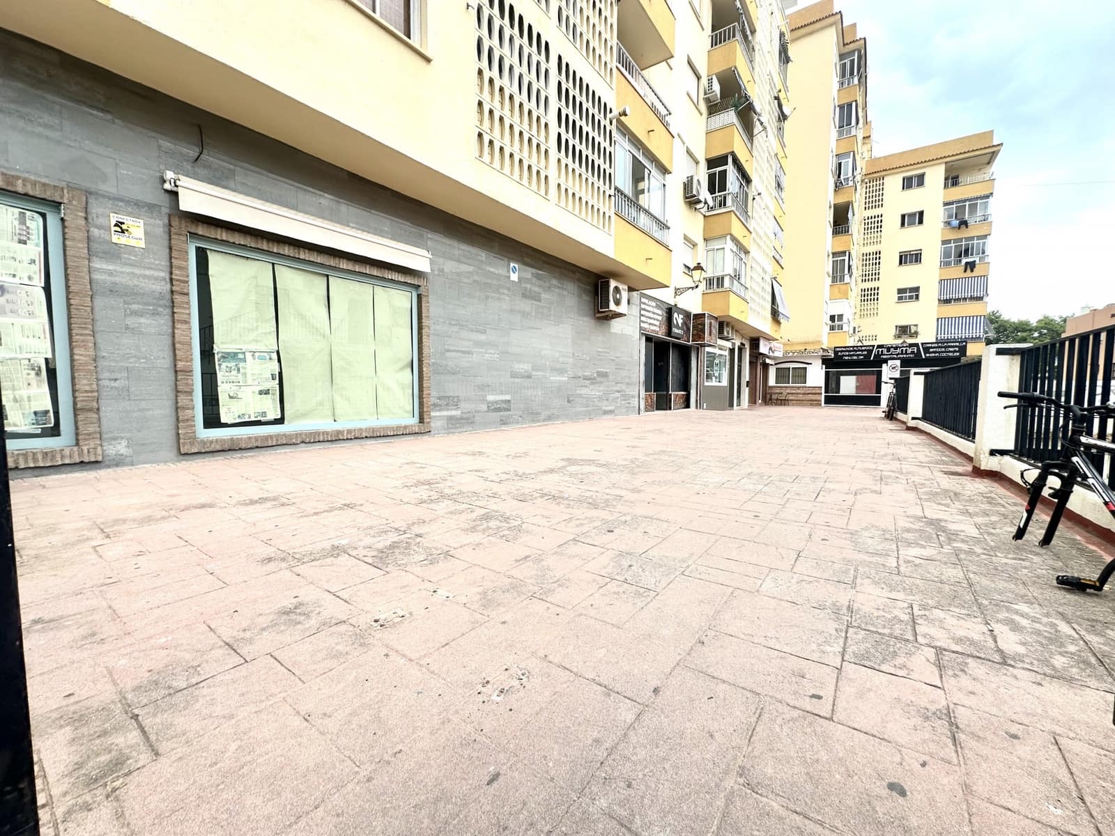 Kaupallinen myytävänä paikassa Marbella - 298 200 € (Ref: 9062656)