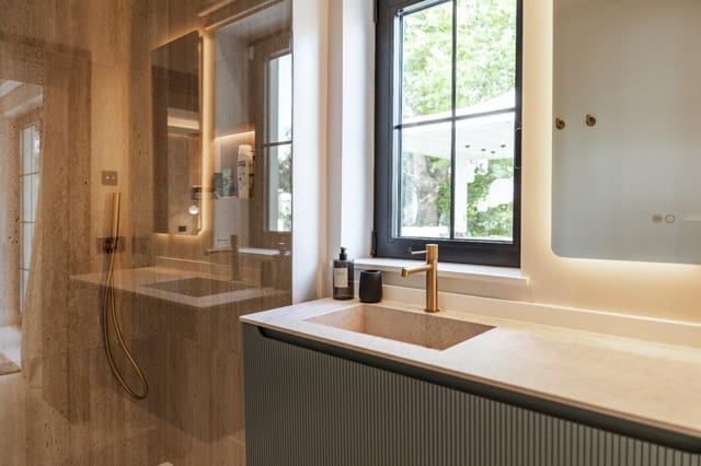 5 soveværelse Villa til salg i Puerto Banus, Marbella med swimmingpool garage - € 6.499.000 (Ref: 9065496)