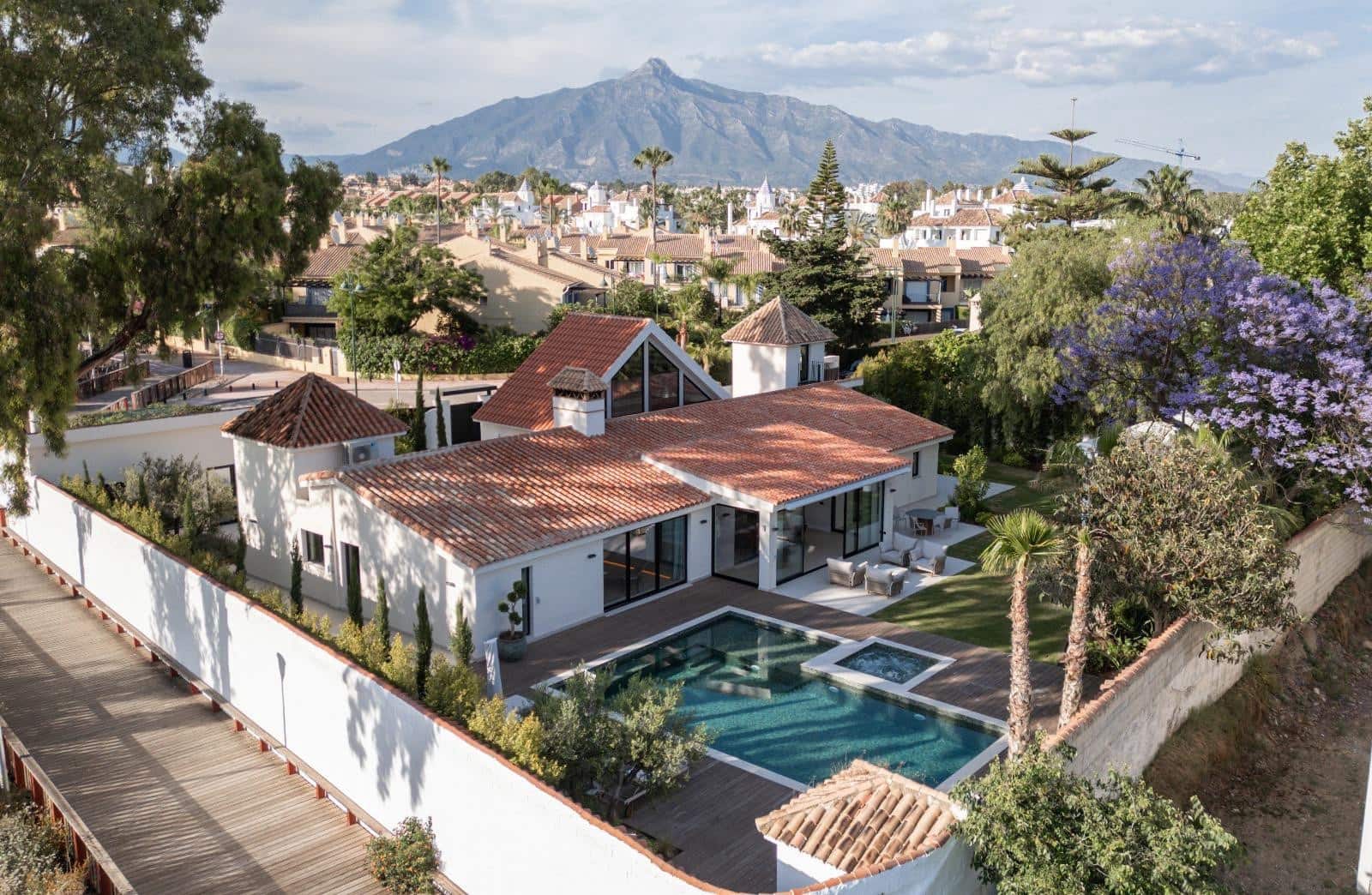 5 soveværelse Villa til salg i Puerto Banus med swimmingpool garage - € 6.499.000 (Ref: 9065496)