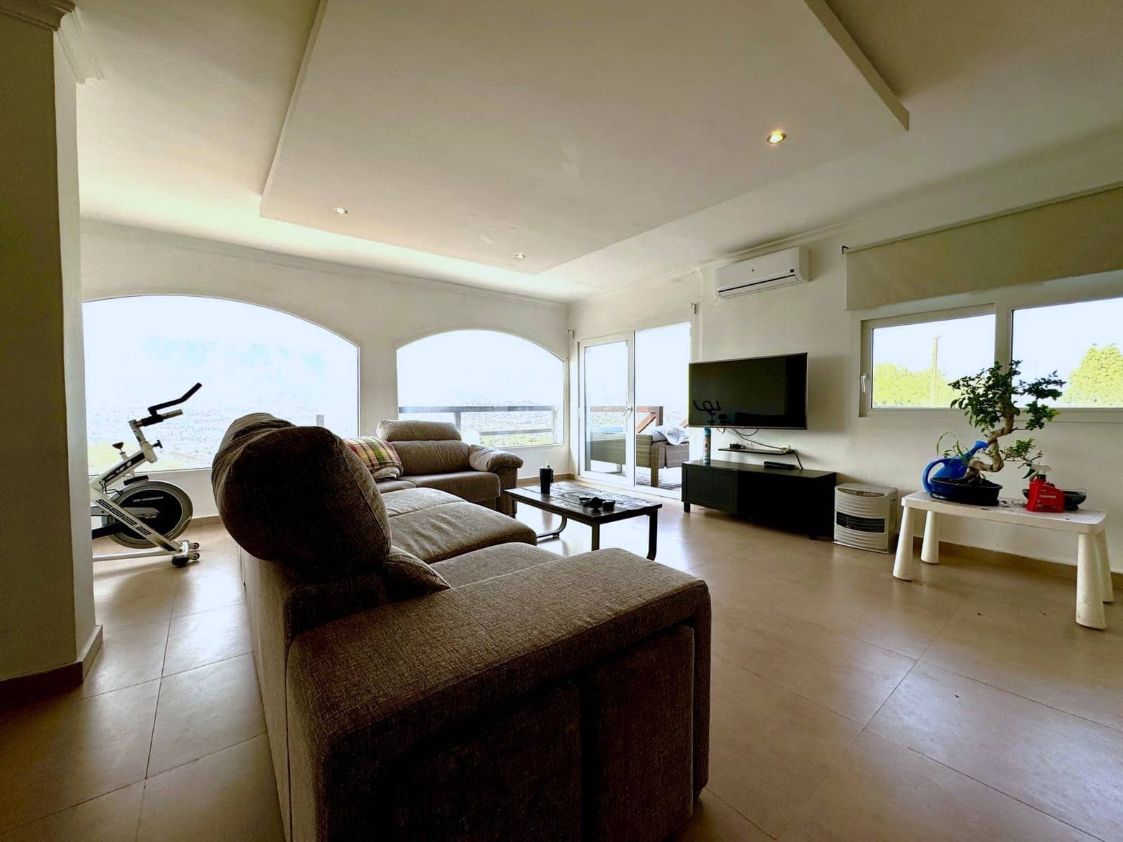 4 sovrum Villa till salu i Mijas Costa med pool garage - 910 000 € (Ref: 9069084)