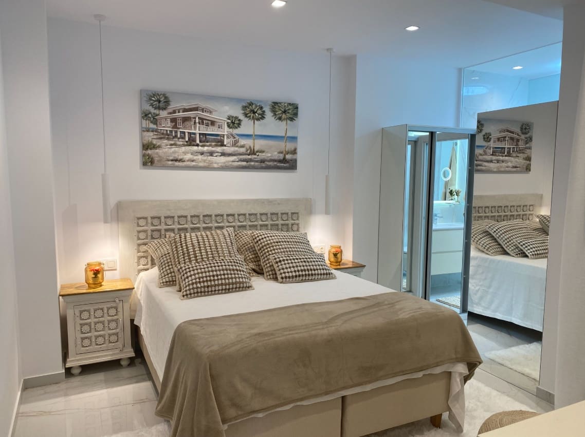3 soveværelse Penthouse til salg i Alicante by - € 795.000 (Ref: 9078275)