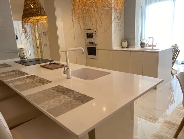 3 soveværelse Penthouse til salg i Alicante by - € 795.000 (Ref: 9078275)