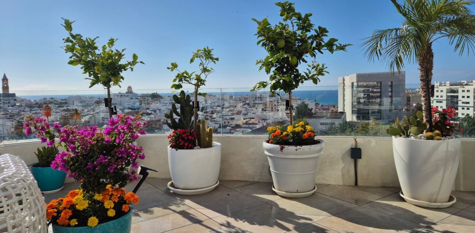 3 bedroom Apartment for sale in Estepona with pool garage - € 1,499,000 (Ref: 9078276)