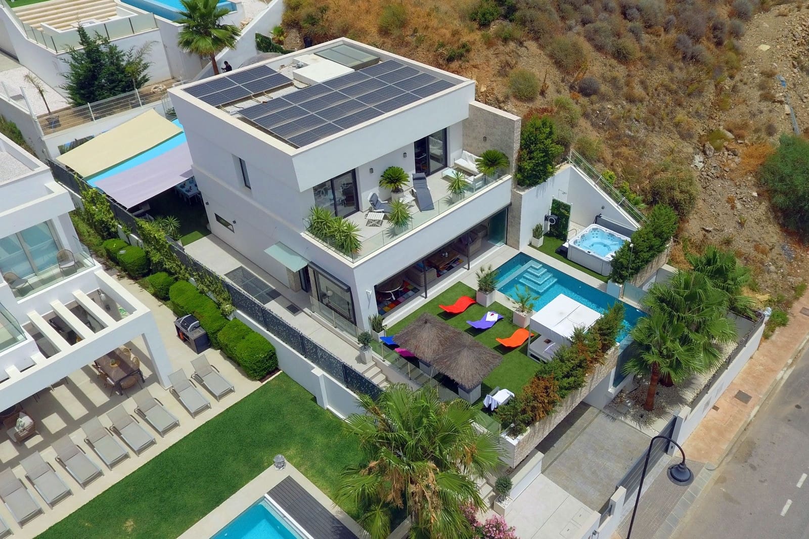 4 soveværelse Villa til salg i La Cala de Mijas med swimmingpool garage - € 2.395.000 (Ref: 9078278)