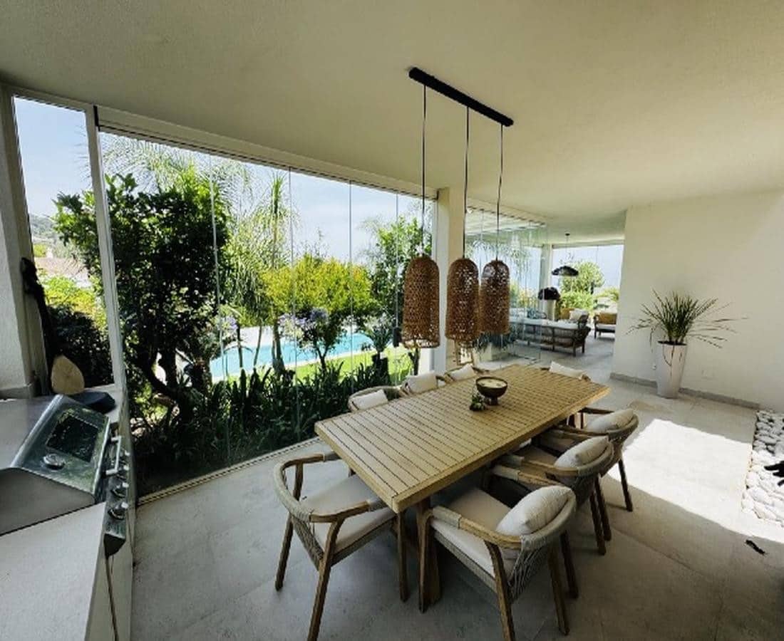 5 makuuhuone Huvila myytävänä paikassa Marbella mukana uima-altaan 
autotalli - 2 690 000 € (Ref: 9081809)