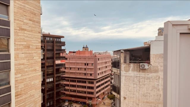 6 chambre Penthouse à vendre à Alicante ville - 995 000 € (Ref: 9081810)