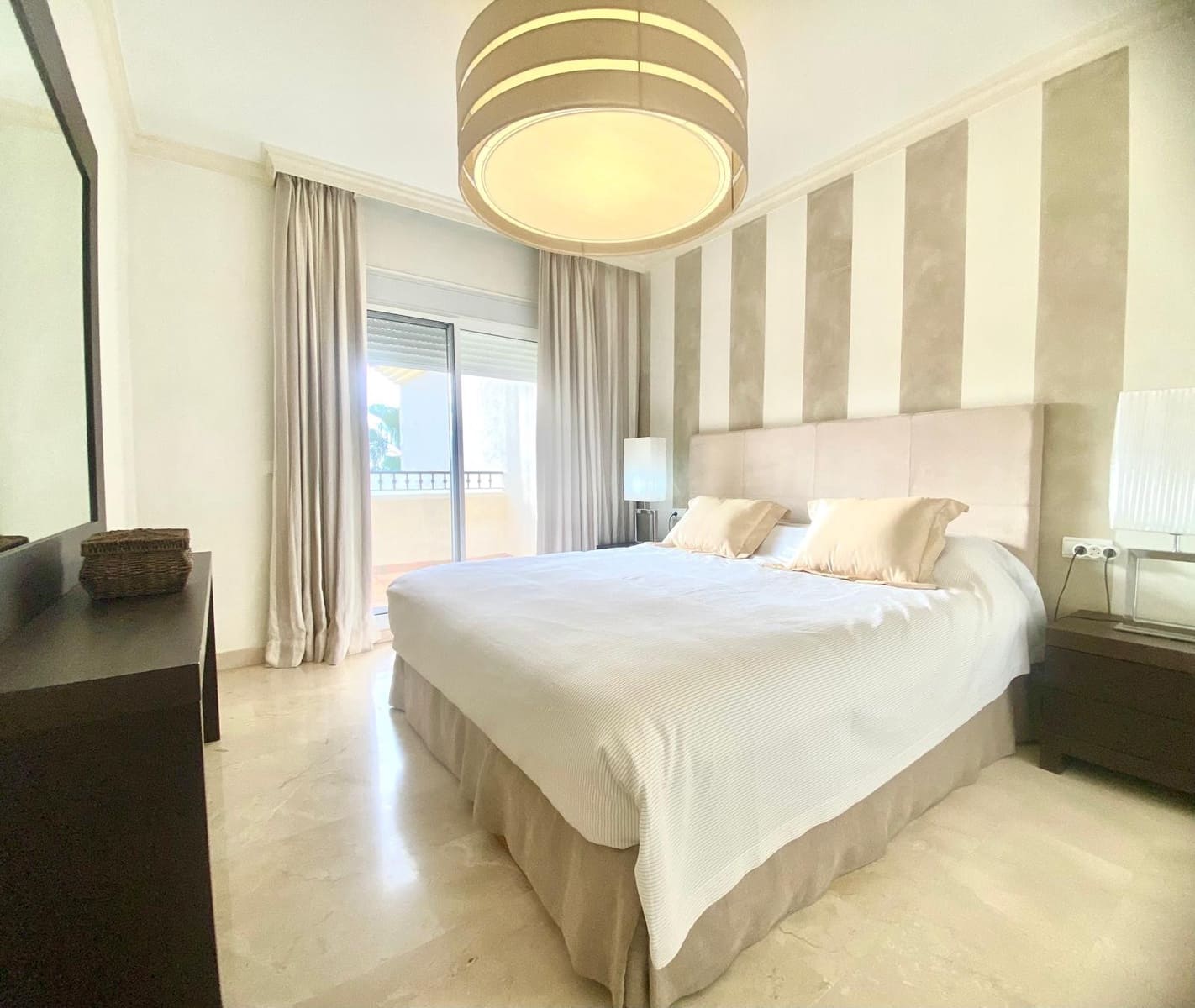 3 sovrum Lägenhet till salu i Marbella med pool garage - 435 000 € (Ref: 9085520)