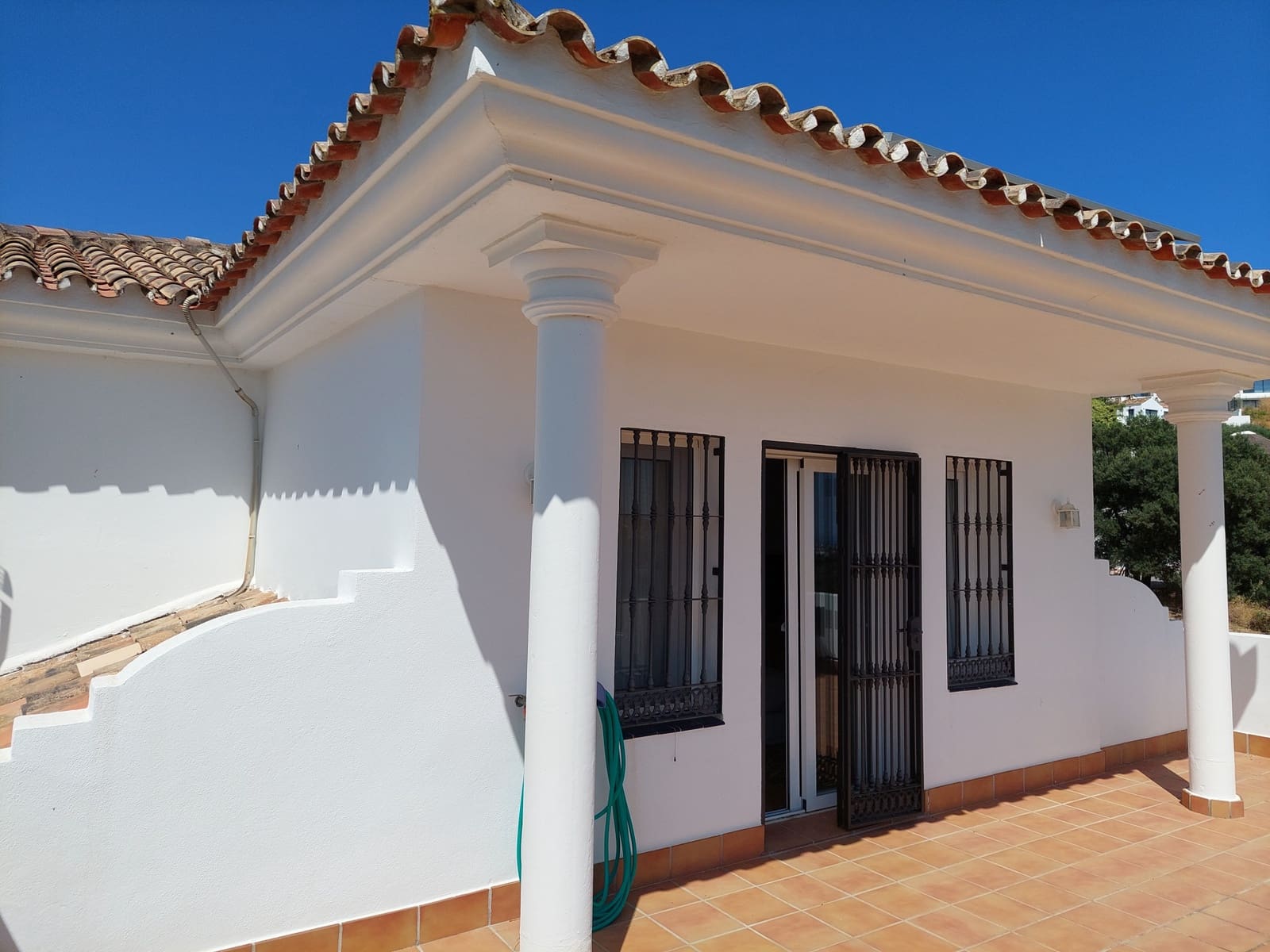 5 chambre Villa/Maison à vendre à Estepona avec piscine garage - 1 390 000 € (Ref: 9095498)