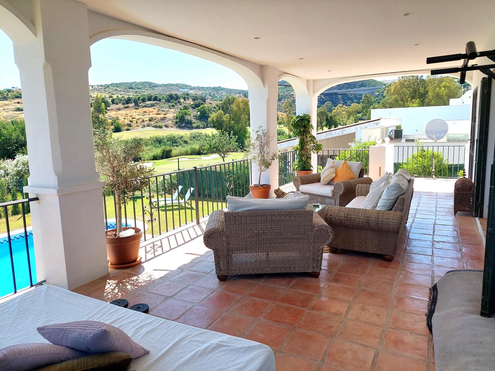 5 chambre Villa/Maison à vendre à Estepona avec piscine garage - 1 390 000 € (Ref: 9095498)