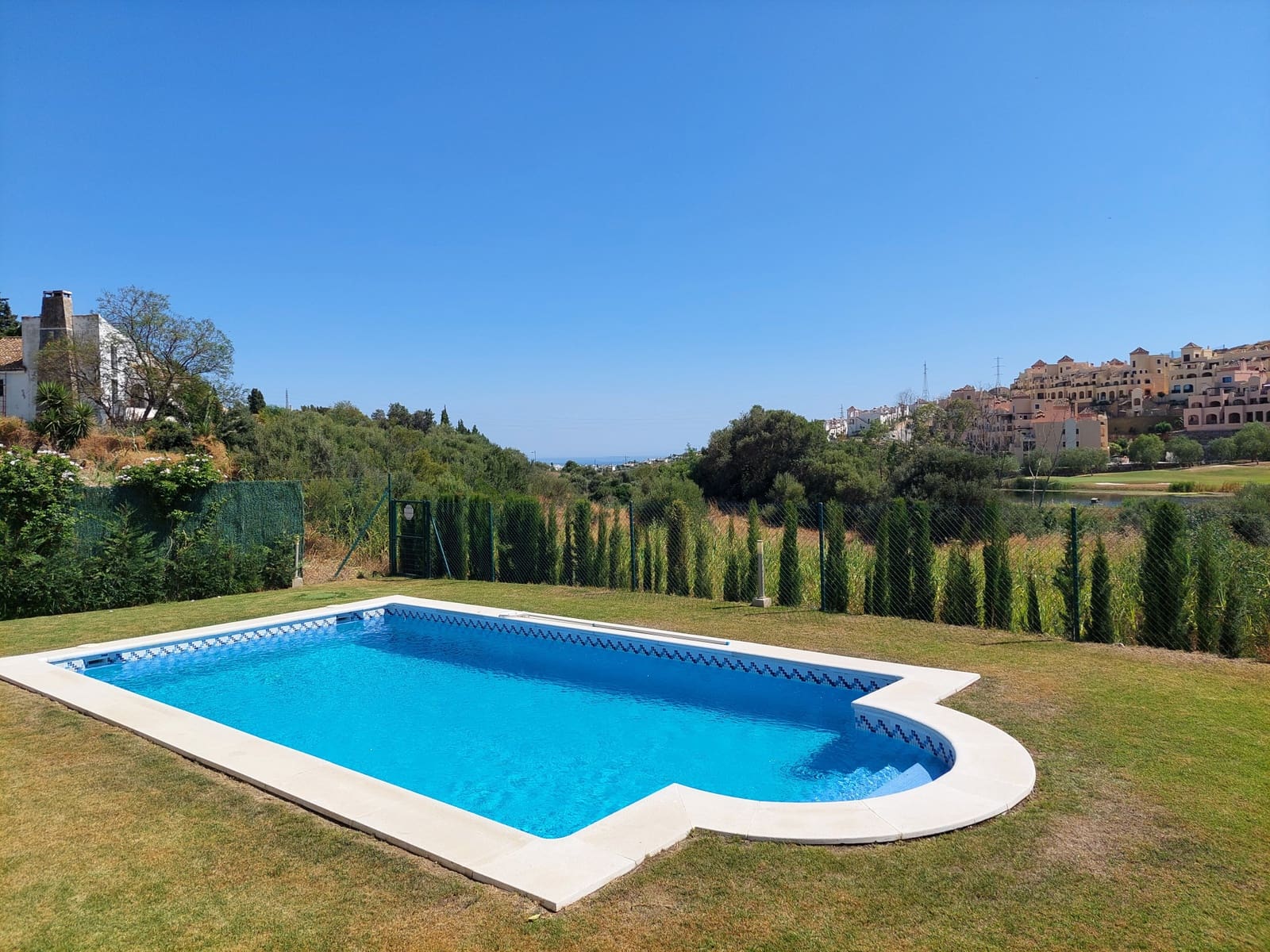 5 chambre Villa/Maison à vendre à Estepona avec piscine garage - 1 390 000 € (Ref: 9095498)