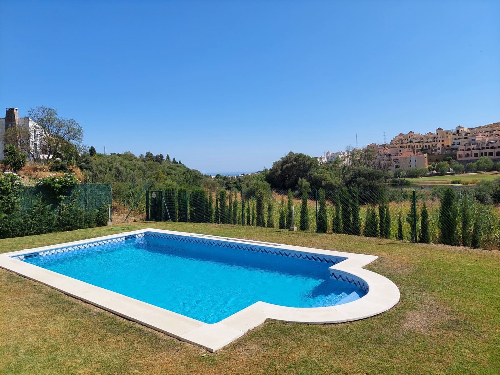 5 chambre Villa/Maison à vendre à Estepona avec piscine garage - 1 390 000 € (Ref: 9095498)