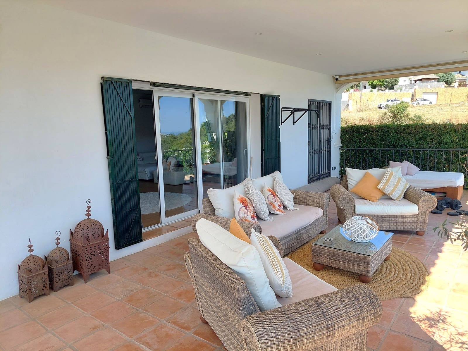 5 soverom Villa til salgs i Estepona med svømmebasseng garasje - € 1 390 000 (Ref: 9095498)