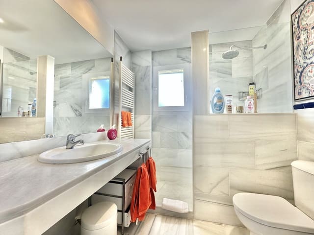 3 makuuhuone Huoneisto myytävänä paikassa Guadalmina Baja, Marbella mukana uima-altaan 
autotalli - 505 539 € (Ref: 9099342)