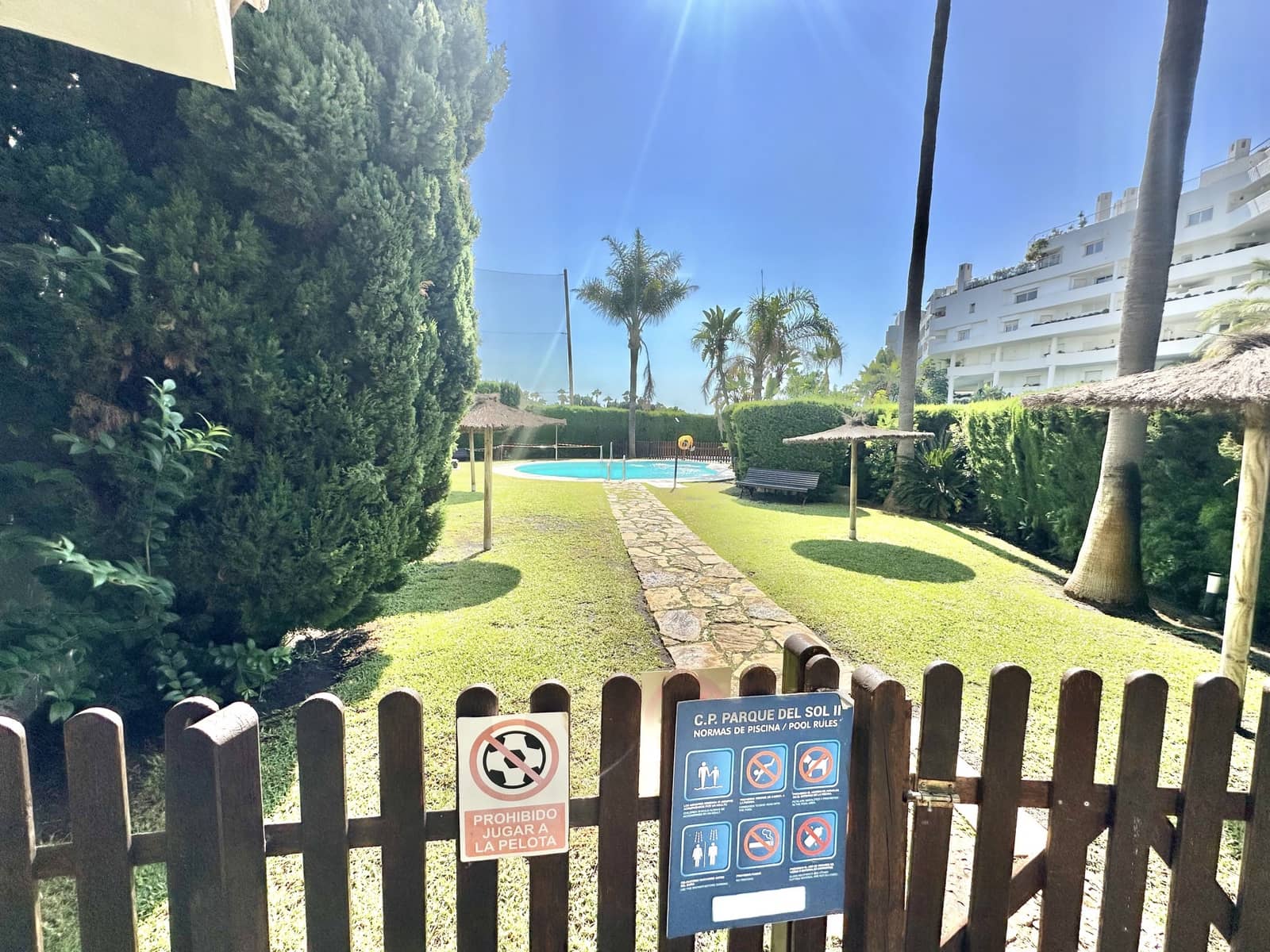 3 soveværelse Lejlighed til salg i Guadalmina med swimmingpool garage - € 505.539 (Ref: 9099342)
