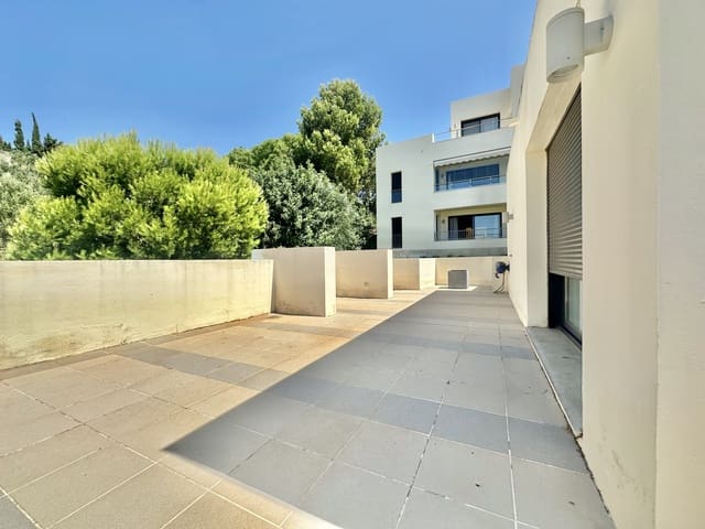 3 Zimmer Penthouse zu verkaufen in Marbella mit Pool Garage - 700.000 € (Ref: 9106720)