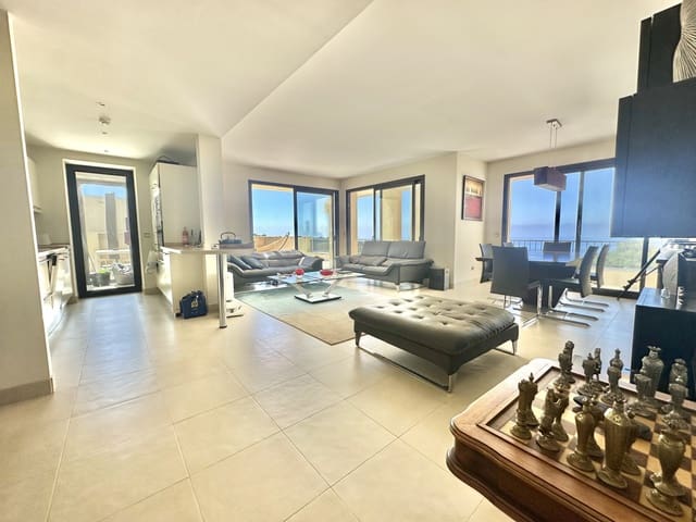 3 Zimmer Penthouse zu verkaufen in Marbella mit Pool Garage - 700.000 € (Ref: 9106720)