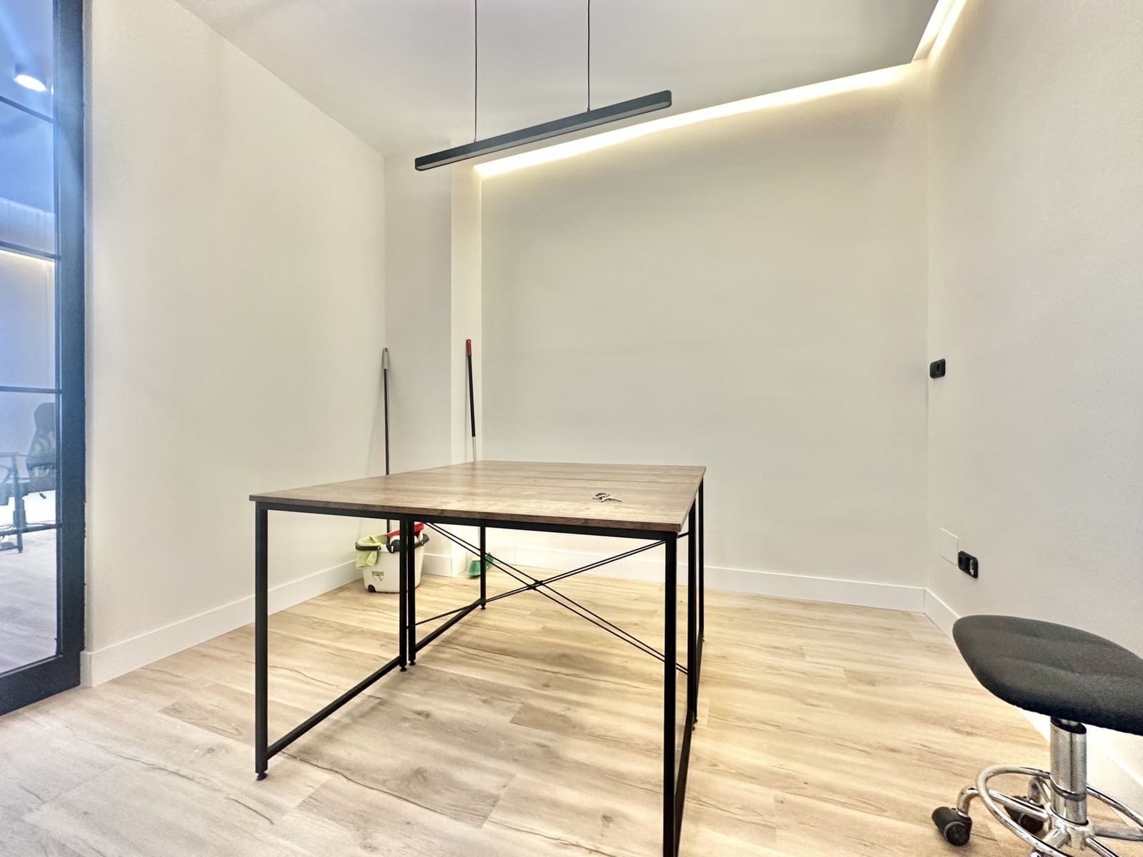 Toimisto myytävänä paikassa Marbella - 250 000 € (Ref: 9114392)