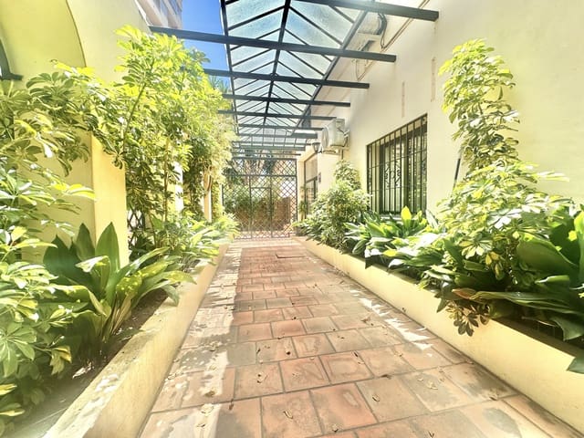 Kontor till salu i Marbella - 250 000 € (Ref: 9114392)