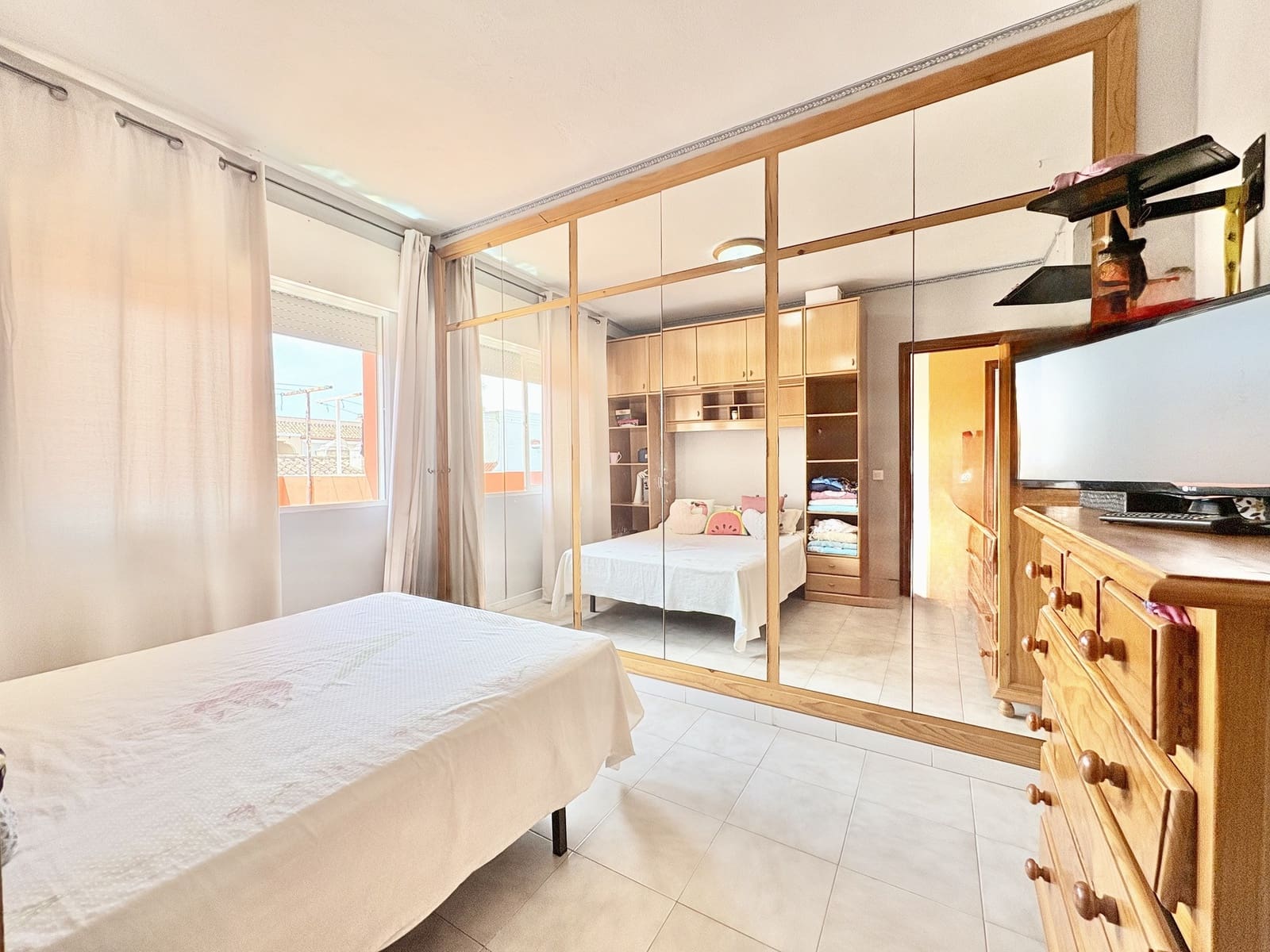 6 soveværelse Semi-Rækkehus til salg i La Cala de Mijas med garage - € 794.000 (Ref: 9116352)