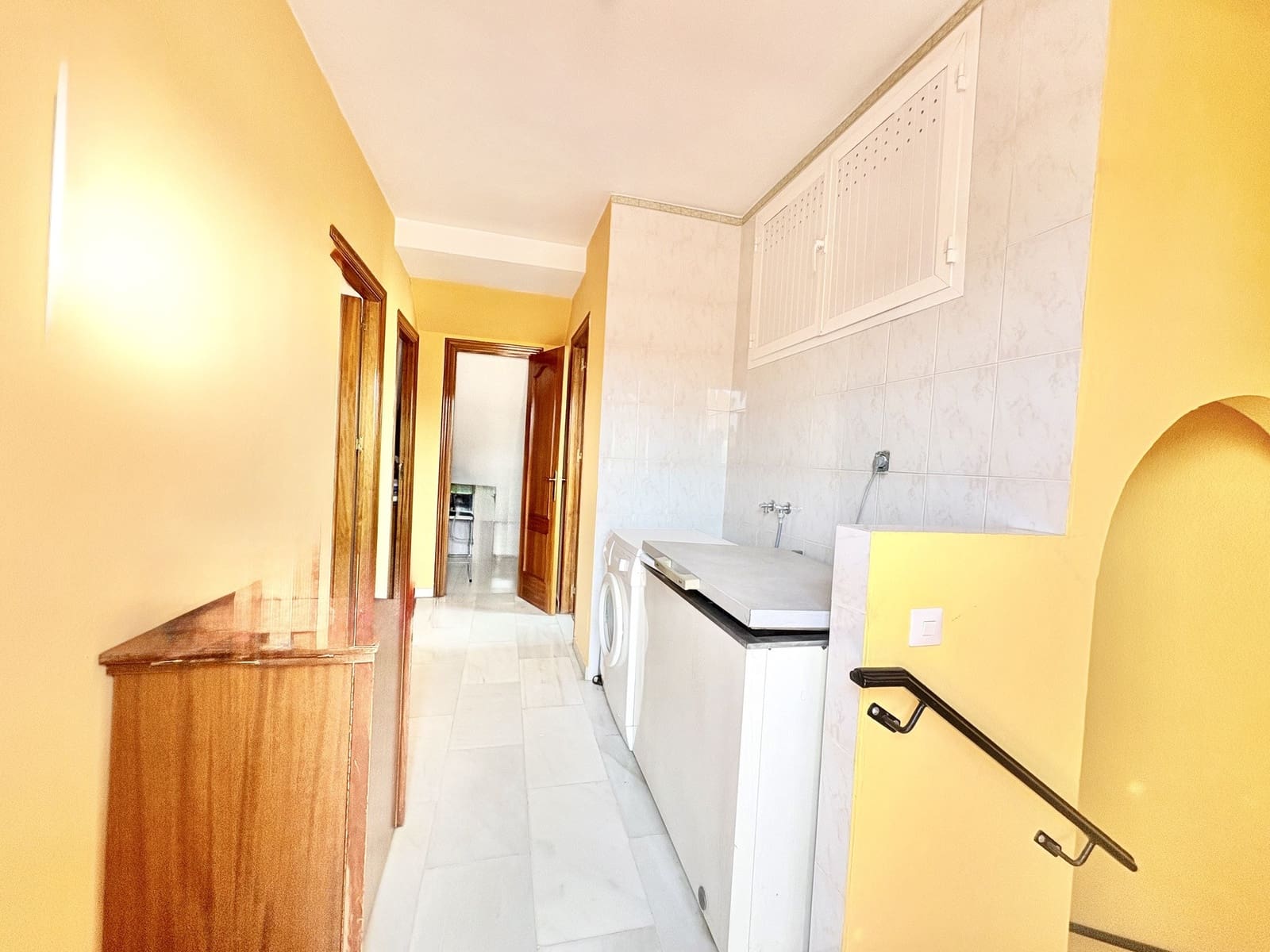 6 soveværelse Semi-Rækkehus til salg i La Cala de Mijas med garage - € 794.000 (Ref: 9116352)