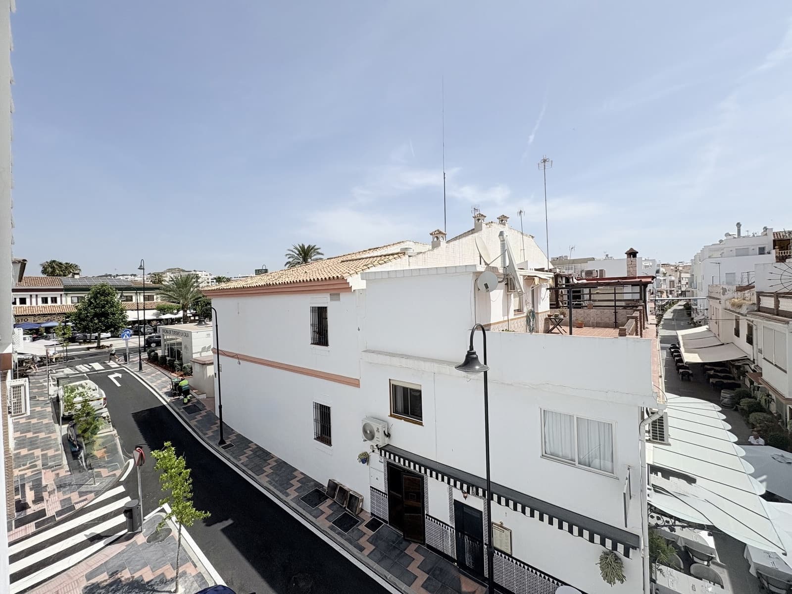 6 soveværelse Semi-Rækkehus til salg i La Cala de Mijas med garage - € 794.000 (Ref: 9116352)