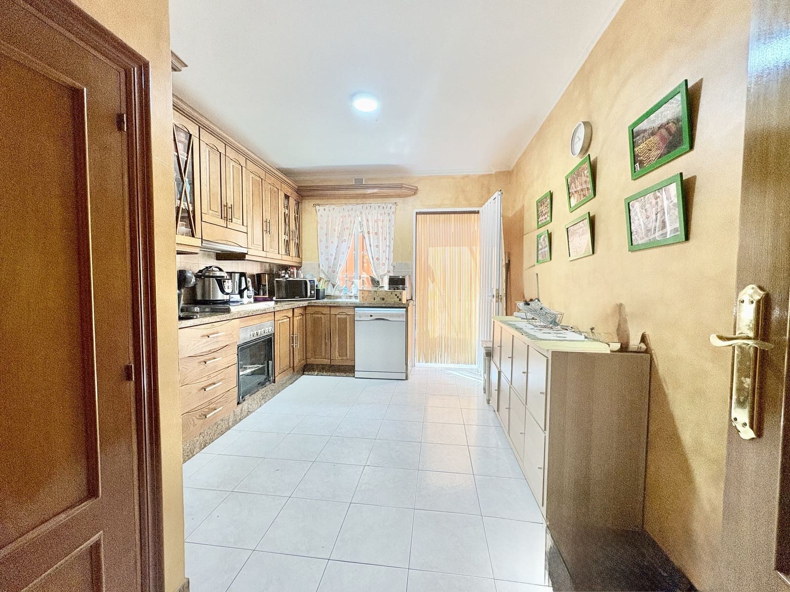 6 soveværelse Semi-Rækkehus til salg i La Cala de Mijas med garage - € 794.000 (Ref: 9116352)