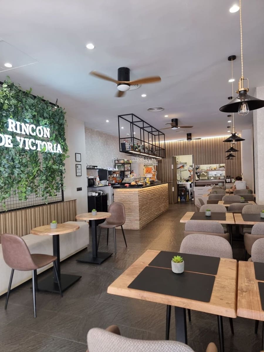 Restaurant/Bar til salgs i Guadalmina - € 180 000 (Ref: 9118981)