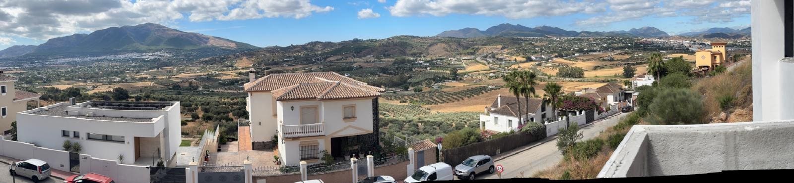 3 soveværelse Villa til salg i Coin med swimmingpool garage - € 742.000 (Ref: 9126915)