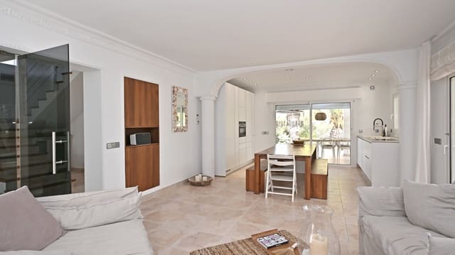 4 makuuhuone Huvila myytävänä paikassa Santa Eulalia / Santa Eularia mukana uima-altaan 
autotalli - 1 790 000 € (Ref: 9129976)