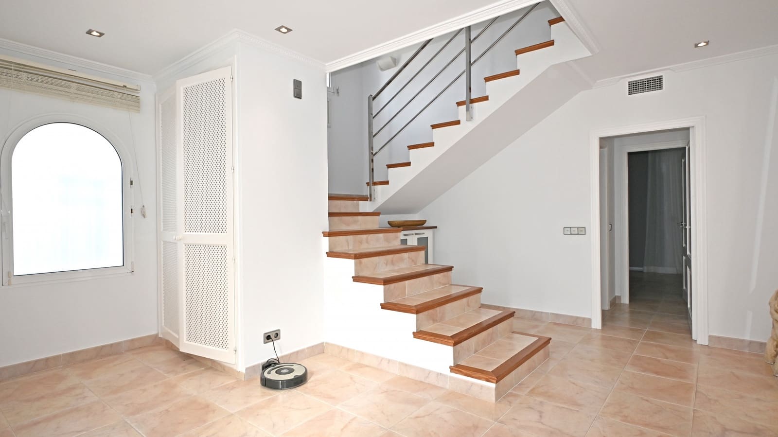 4 sypialnia Willa na sprzedaż w Santa Eulalia / Santa Eularia z basenem garażem - 1 790 000 € (Ref: 9129976)