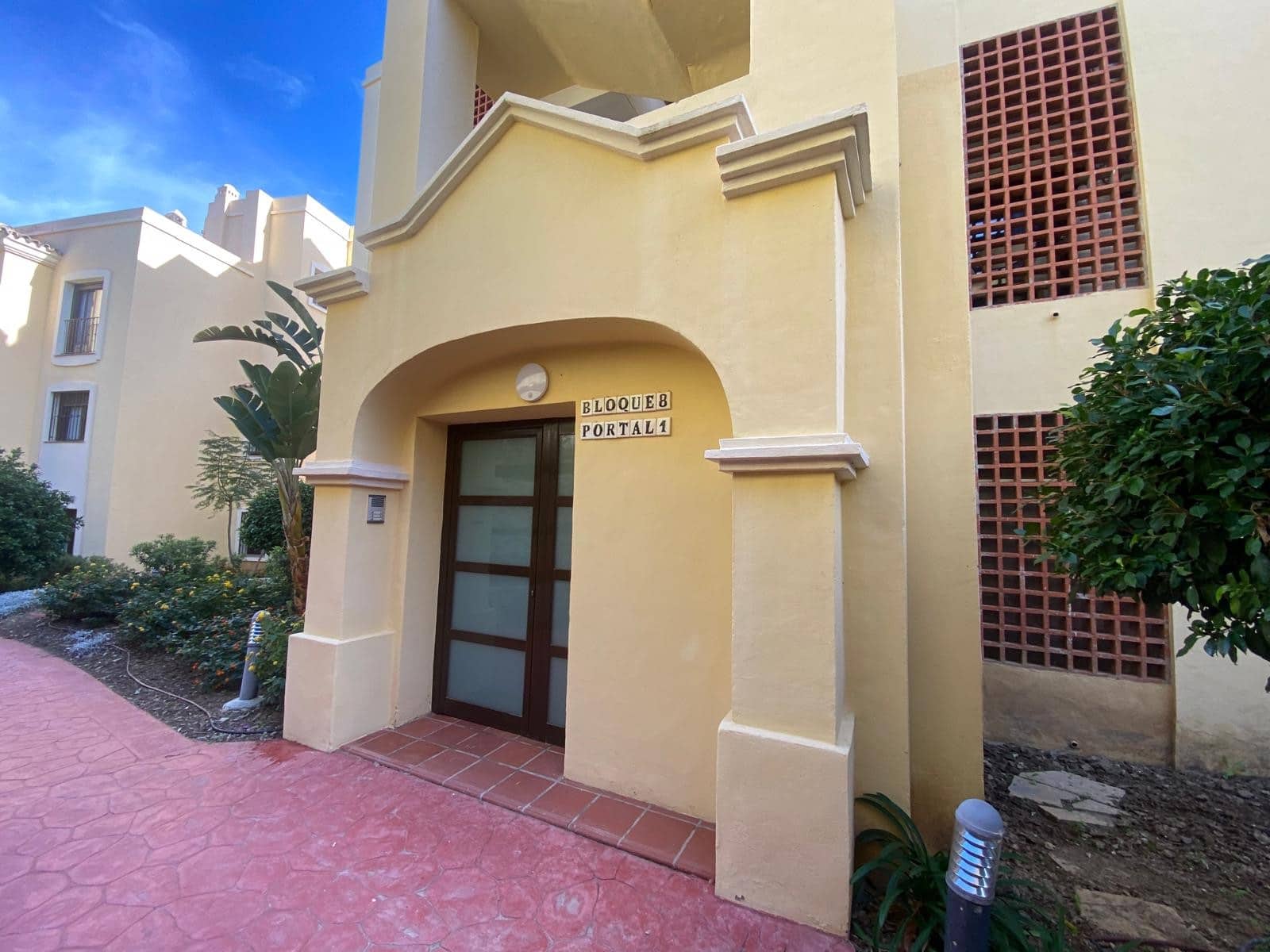 2 slaapkamer Penthouse te koop in Estepona met zwembad garage - € 320.000 (Ref: 9132469)