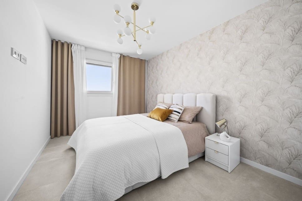 4 soverom Kjedet enebolig til salgs i La Cala de Mijas med svømmebasseng garasje - € 950 000 (Ref: 9134675)