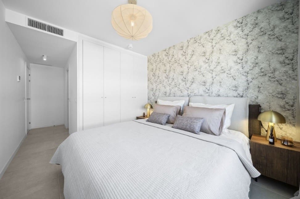 4 soverom Kjedet enebolig til salgs i La Cala de Mijas med svømmebasseng garasje - € 950 000 (Ref: 9134675)