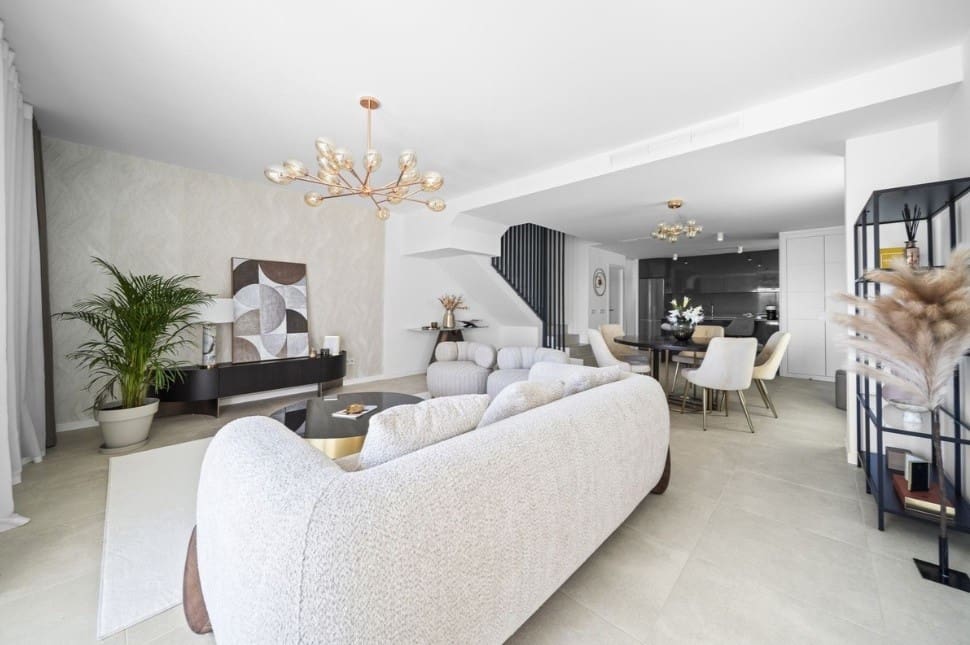 4 soverom Kjedet enebolig til salgs i La Cala de Mijas med svømmebasseng garasje - € 950 000 (Ref: 9134675)