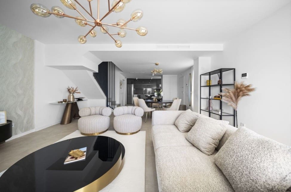 4 soverom Kjedet enebolig til salgs i La Cala de Mijas med svømmebasseng garasje - € 950 000 (Ref: 9134675)