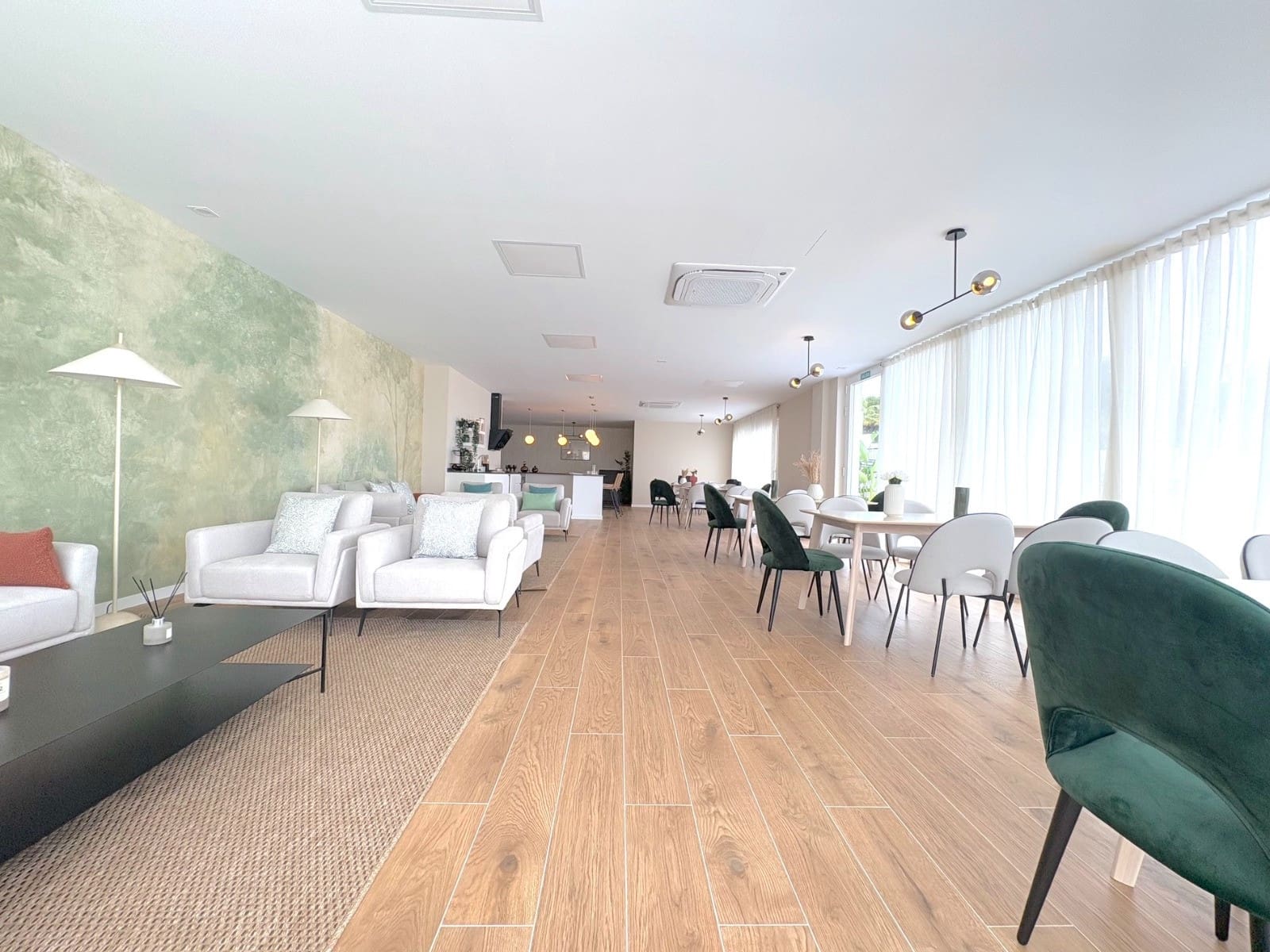 4 soverom Kjedet enebolig til salgs i La Cala de Mijas med svømmebasseng garasje - € 950 000 (Ref: 9134675)