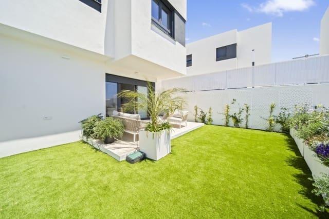 4 slaapkamer Halfvrijstaande villa te koop in La Cala de Mijas, Mijas met zwembad garage - € 950.000 (Ref: 9134675)