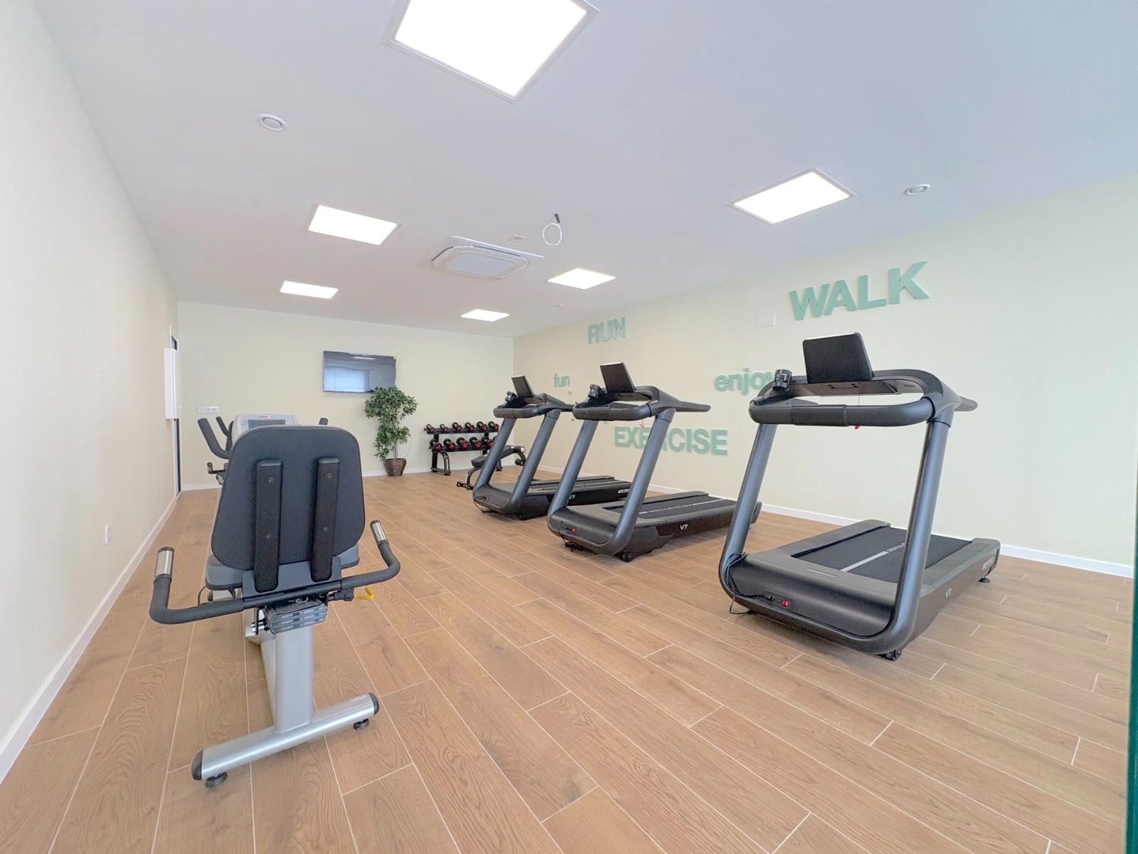 4 soverom Kjedet enebolig til salgs i La Cala de Mijas med svømmebasseng garasje - € 950 000 (Ref: 9134675)