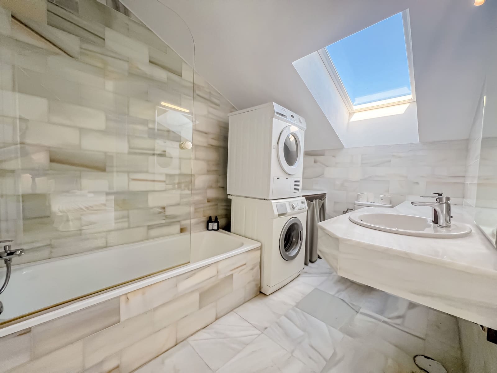 2 Zimmer Penthouse zu verkaufen in Marbella mit Pool - 675.000 € (Ref: 9145600)