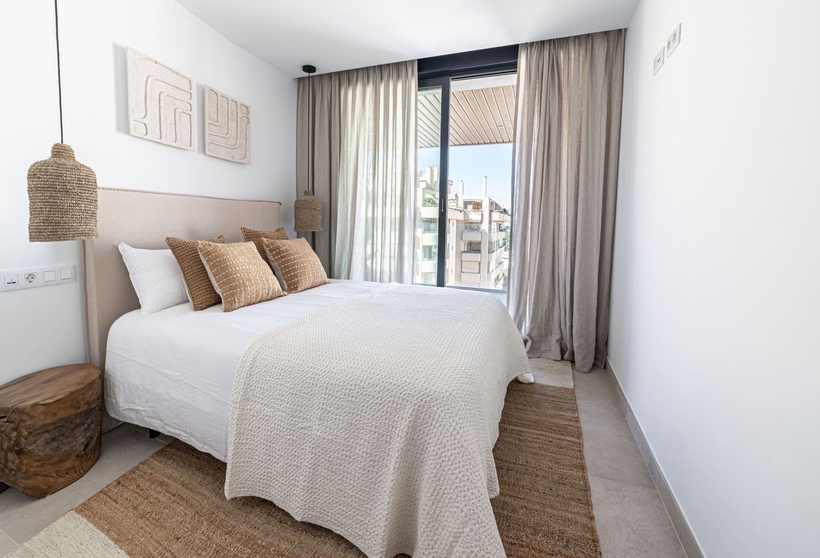 2 bedroom Apartment for sale in Fuengirola with pool garage - € 659,500 (Ref: 9149628)