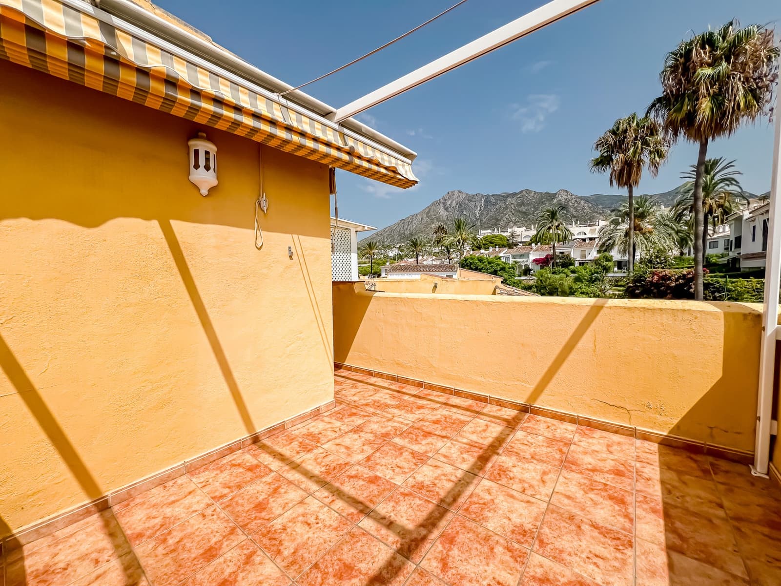 2 Zimmer Haus zu verkaufen in Marbella mit Garage - 690.000 € (Ref: 9164028)