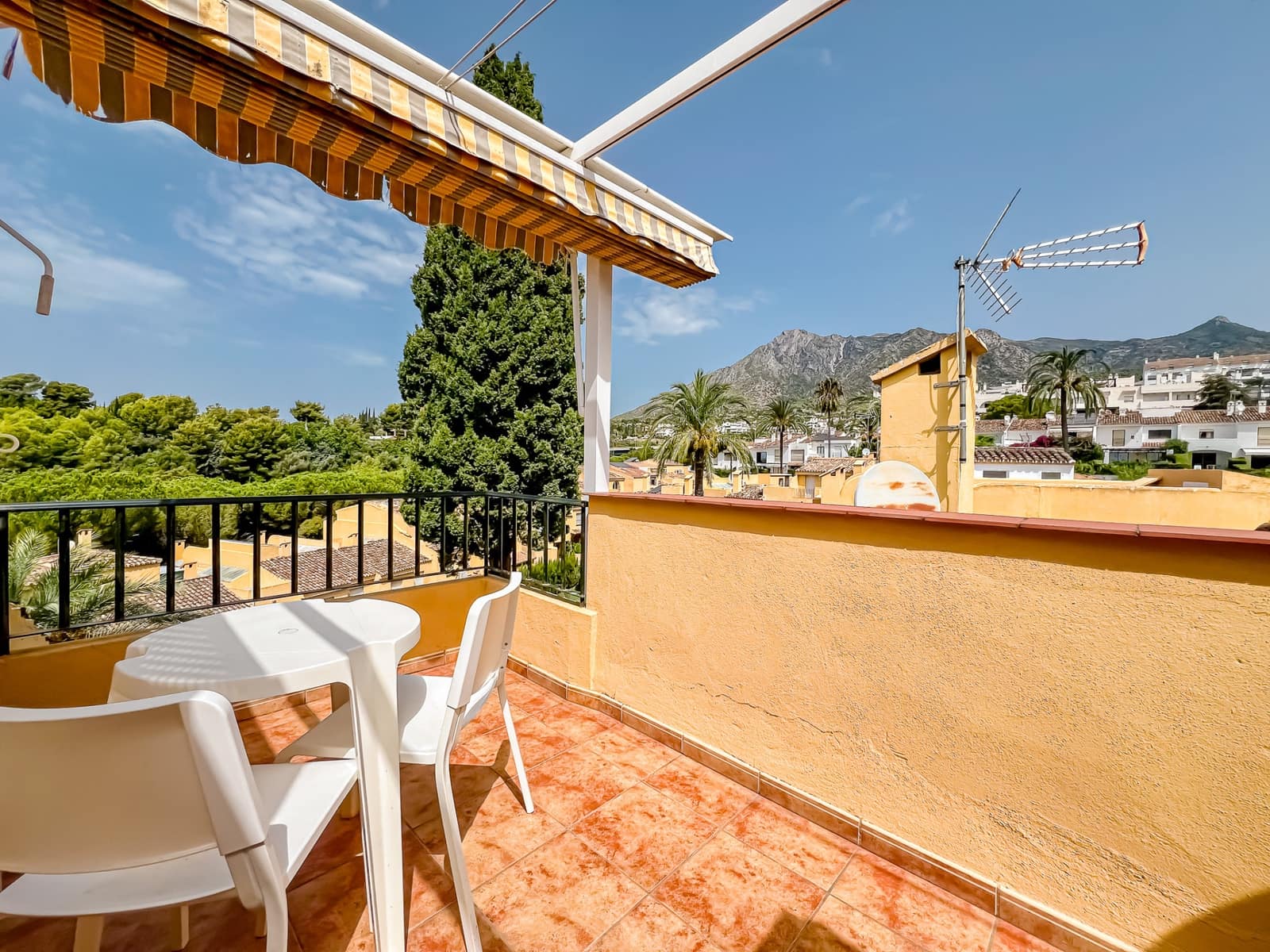 2 Zimmer Haus zu verkaufen in Marbella mit Garage - 690.000 € (Ref: 9164028)