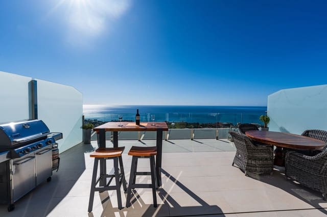 3 slaapkamer Penthouse te koop in Benalmádena - € 1.095.000 (Ref: 9174936)