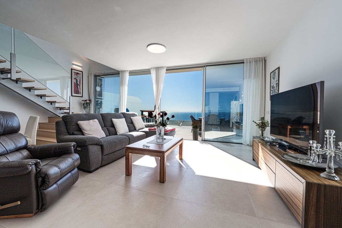 3 makuuhuone Kattohuoneisto myytävänä paikassa Benalmadena - 1 095 000 € (Ref: 9174936)