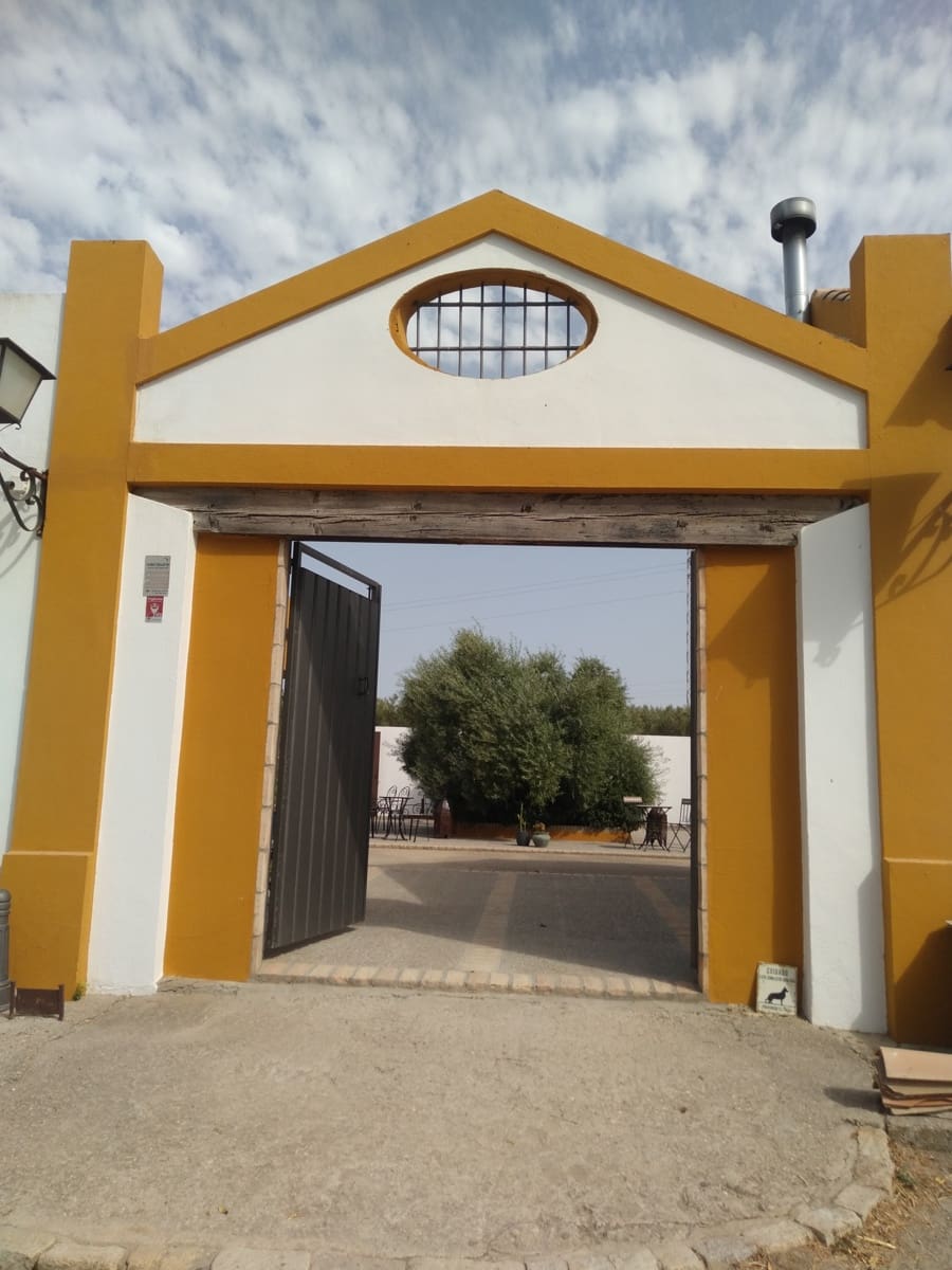 4 soveværelse Finca/Landehus til salg i Moron de la Frontera med swimmingpool garage - € 795.000 (Ref: 9187185)