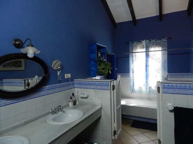 4 soveværelse Finca/Landehus til salg i Morón de la Frontera med swimmingpool garage - € 795.000 (Ref: 9187185)