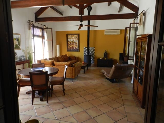 4 soverom Finca/Herregård til salgs i Morón de la Frontera med svømmebasseng garasje - € 699 000 (Ref: 9187185)