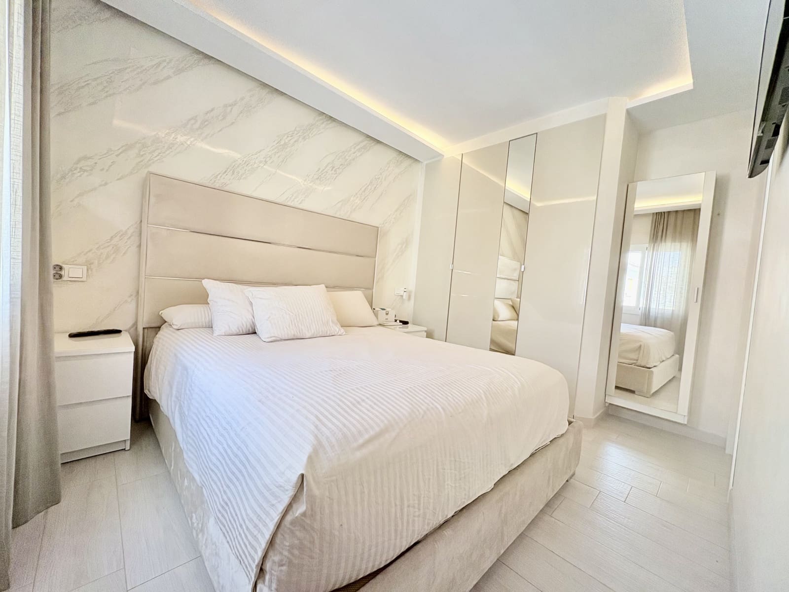 3 makuuhuone Kattohuoneisto myytävänä paikassa La Cala de Mijas - 450 000 € (Ref: 9204848)