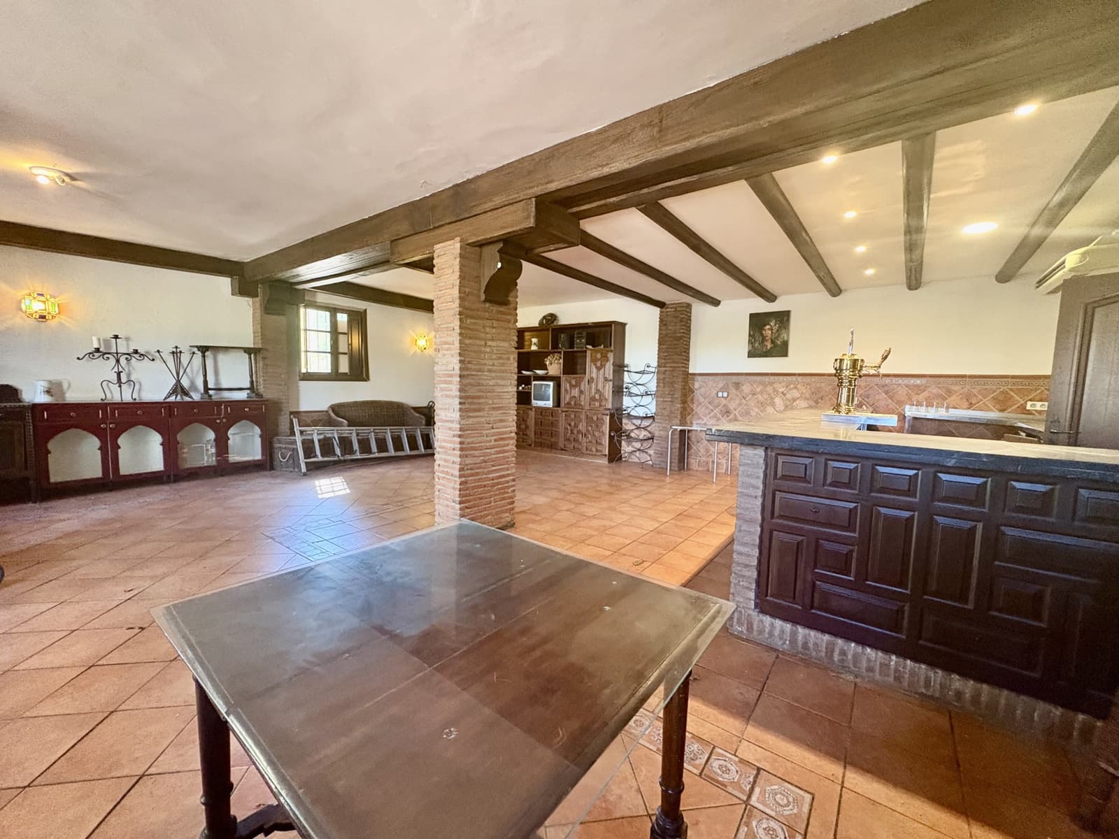 2 makuuhuone Yritys myytävänä paikassa Olvera mukana 
autotalli - 1 500 000 € (Ref: 9228873)